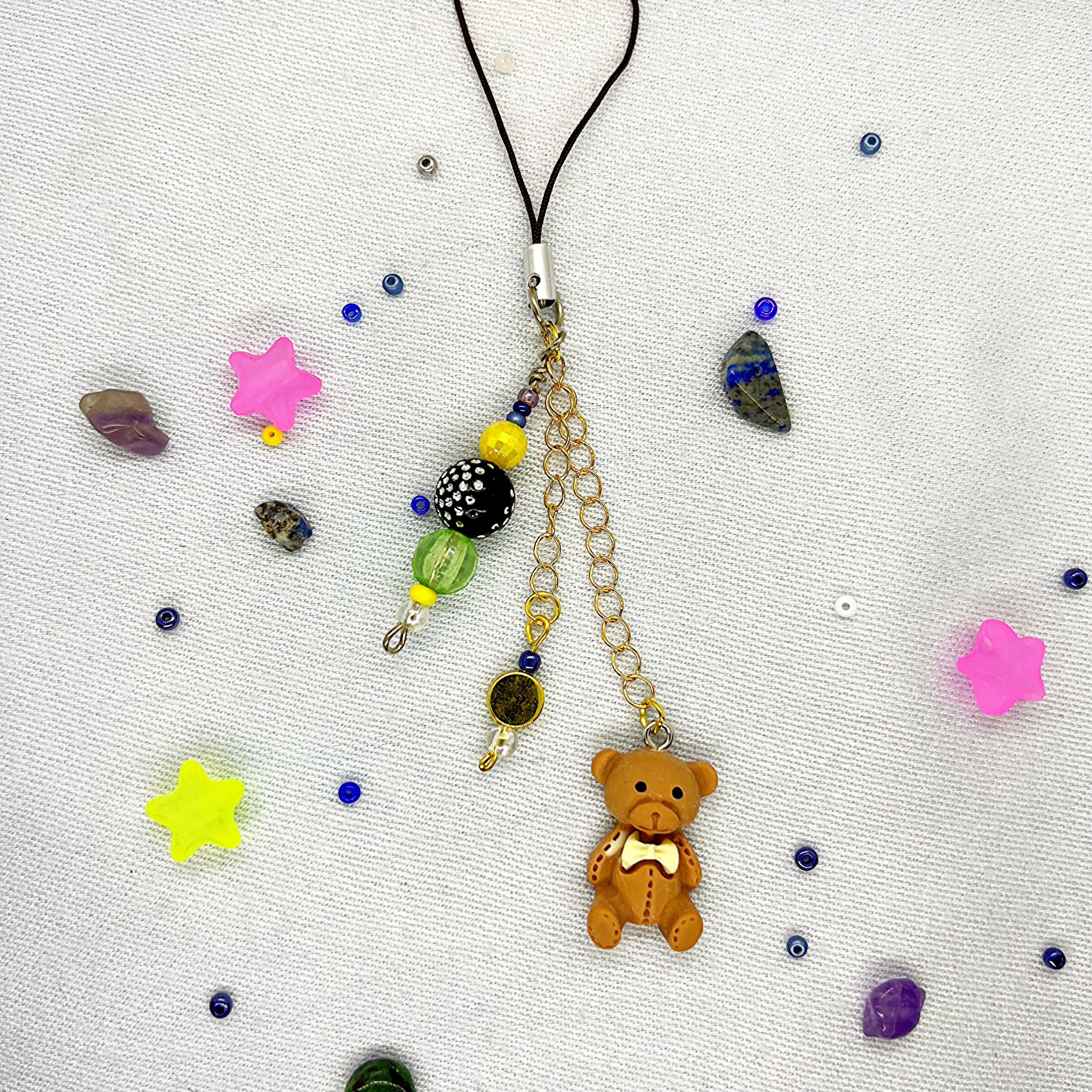 no:305 Charm, Made by Djongi