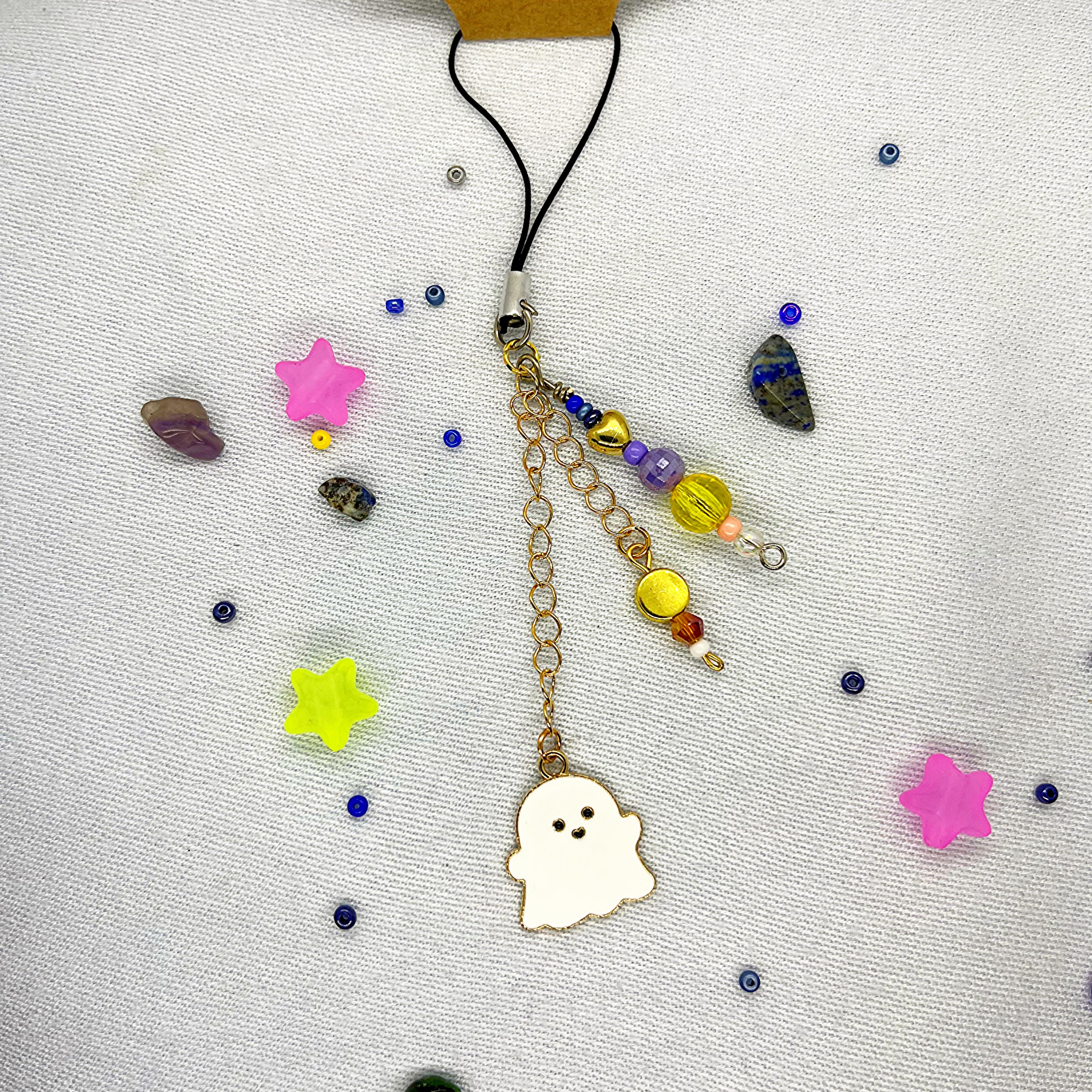 no:319 Charm, Made by Djongi