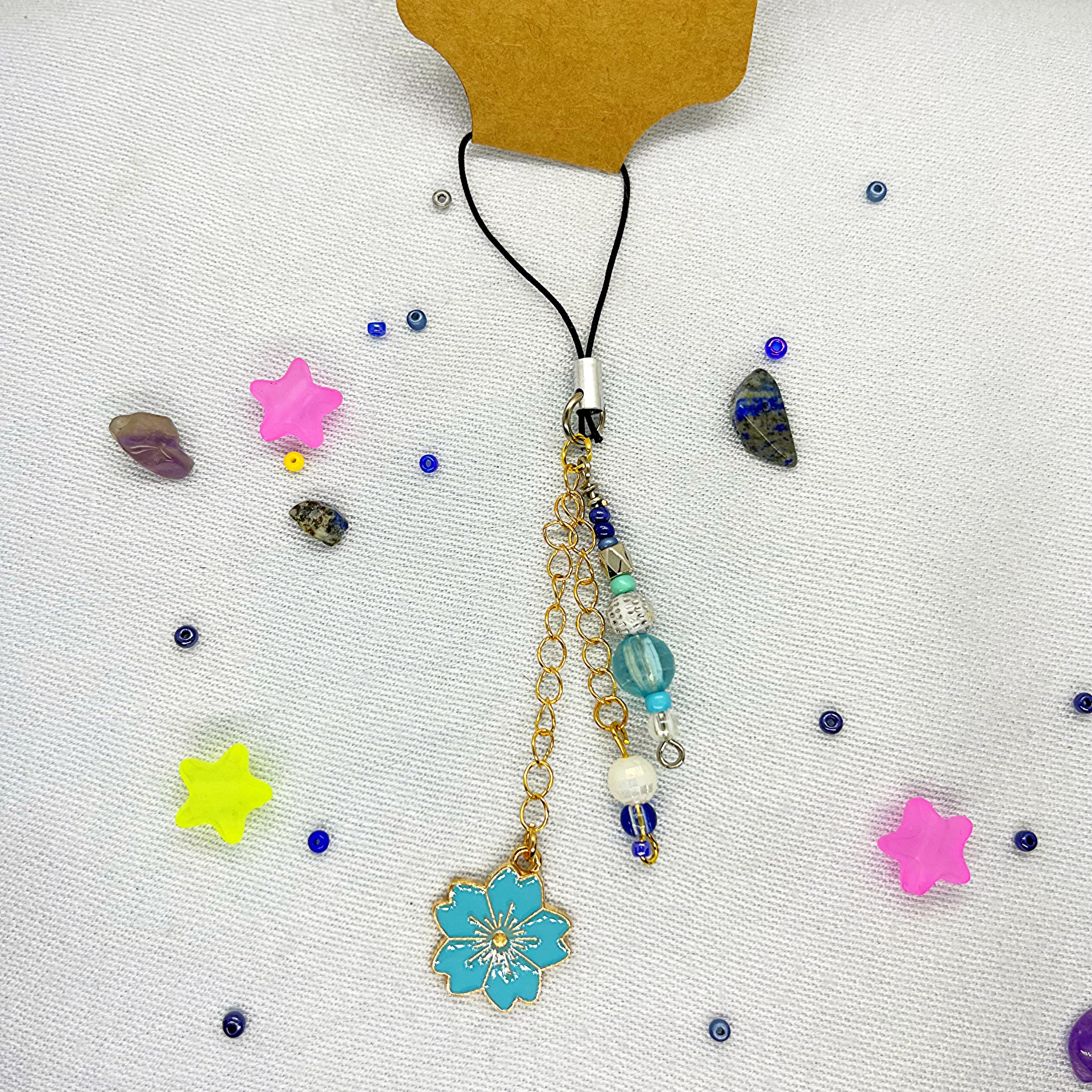no:320 Charm, Made by Djongi