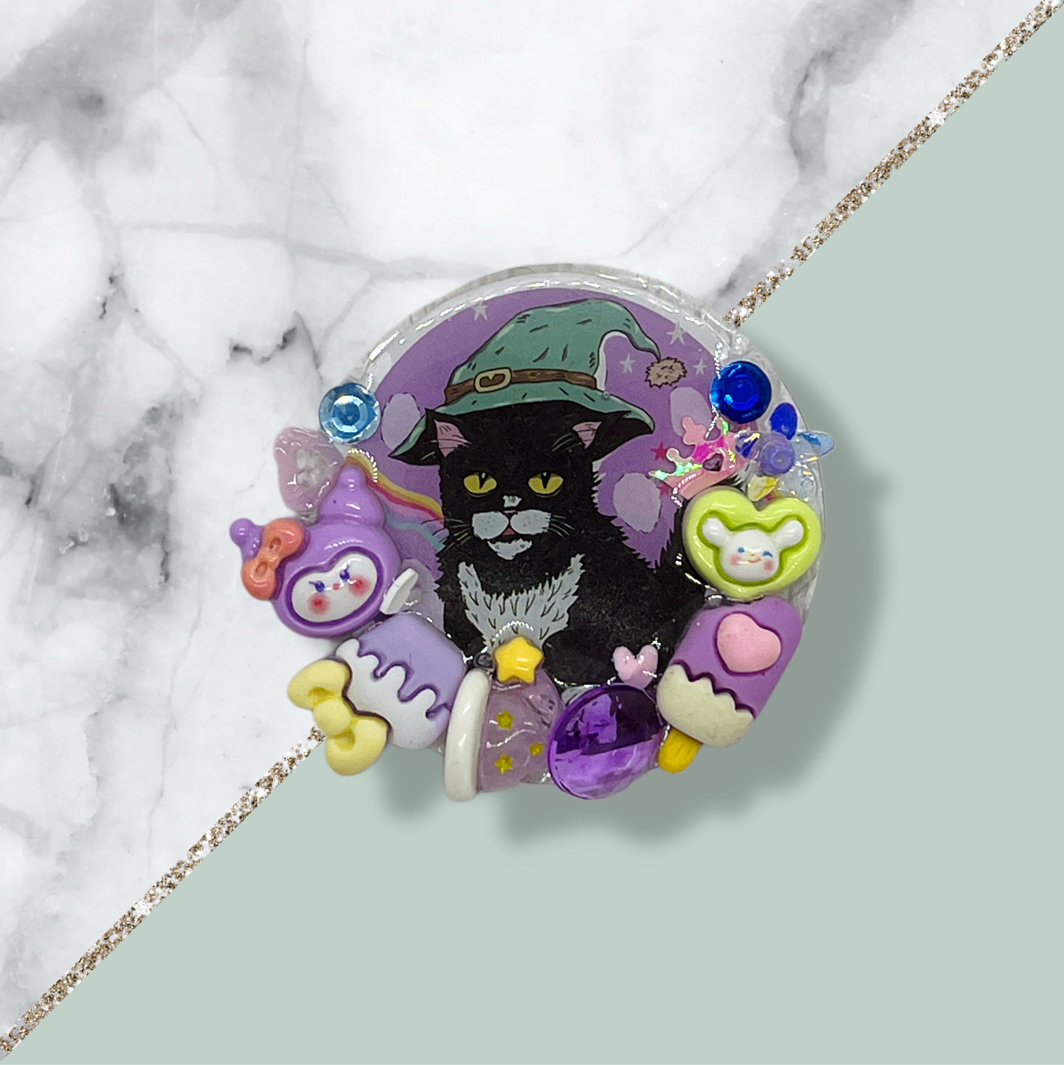 no:704 Resin magnet, Made by Djongi