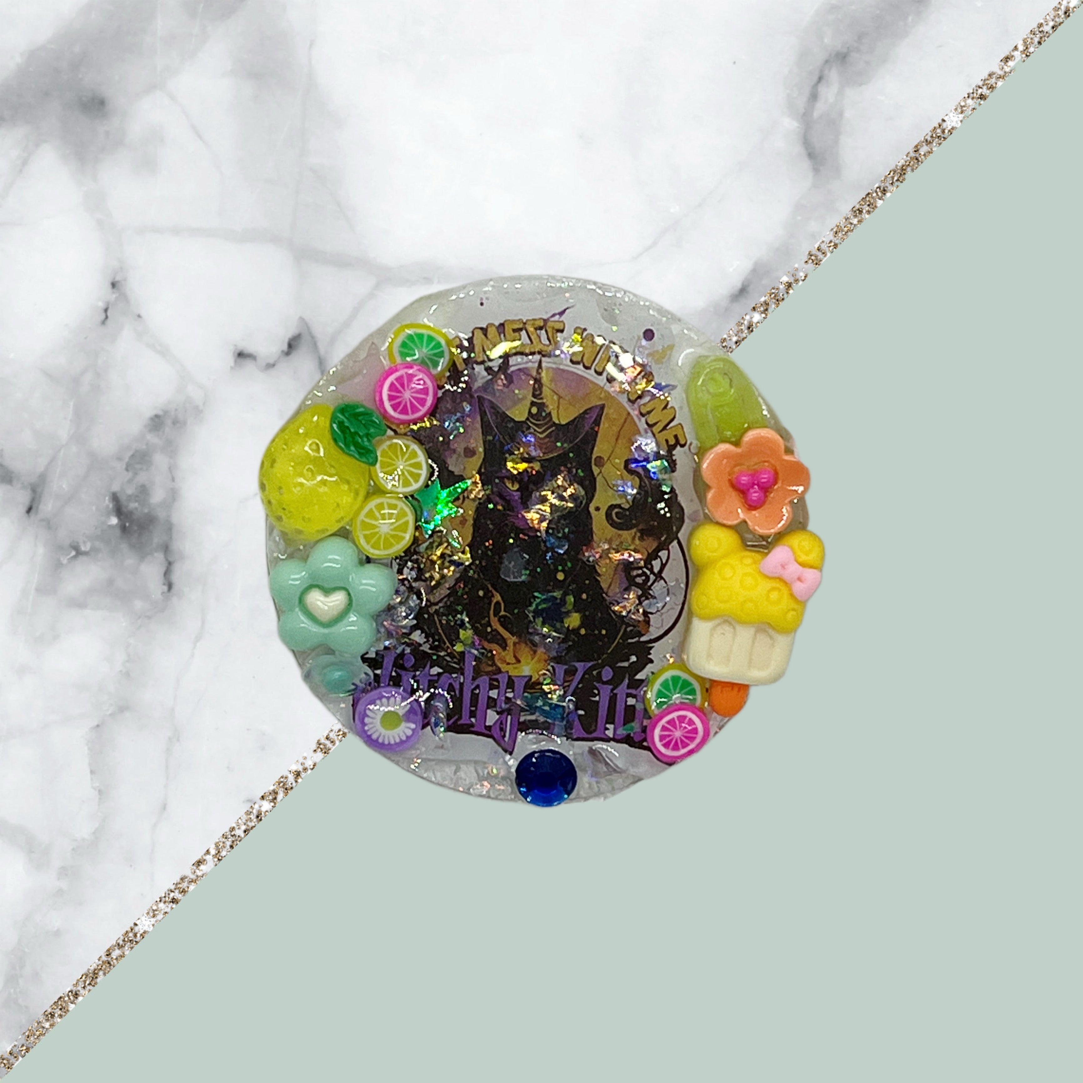 no:712 Resin magnet, Made by Djongi