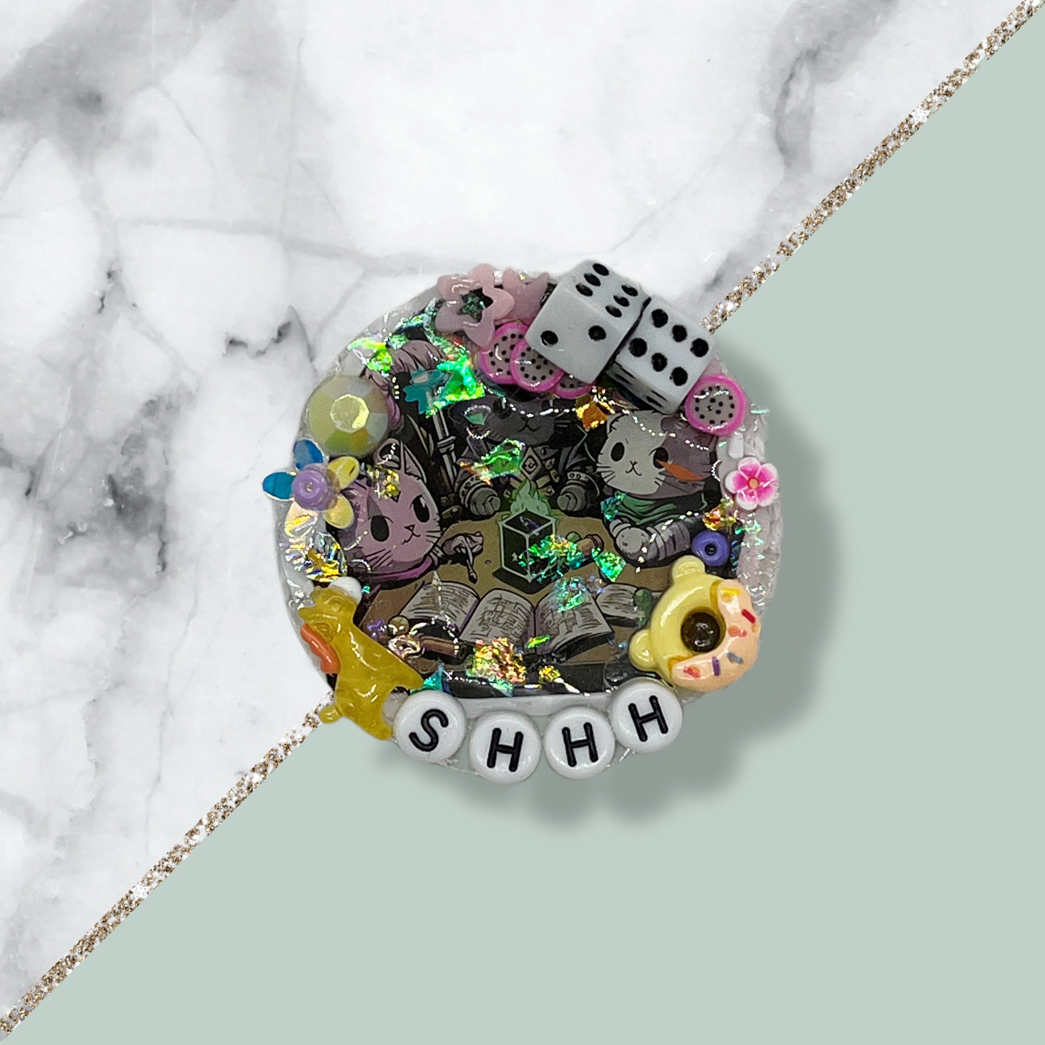no:725 Resin magnet, Made by Djongi