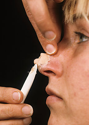 Nose Wax, Grimas