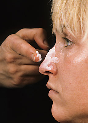 Nose Wax, Grimas