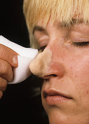 Nose Wax, Grimas